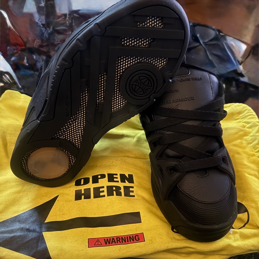 Under Armour Black Men's Sneakers - Picture 2 of 4